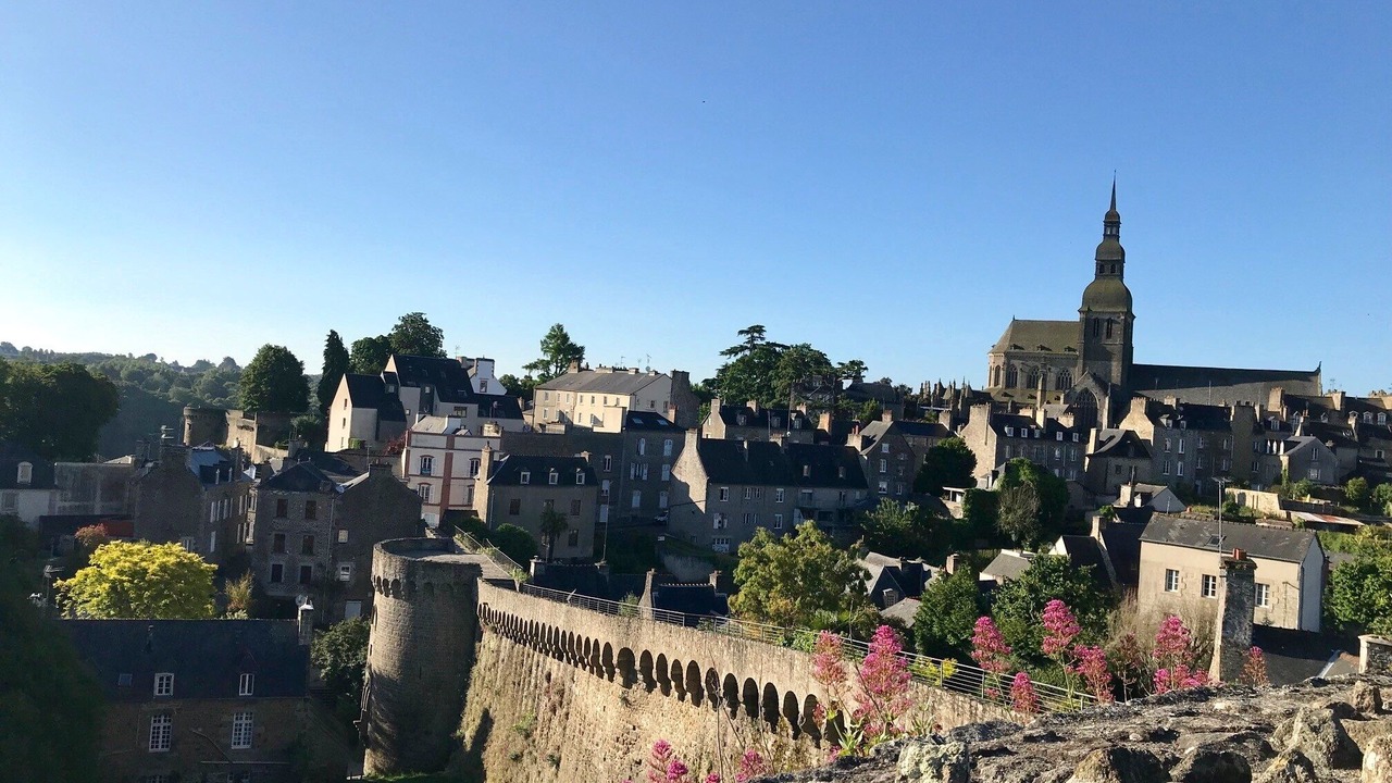 Photo of Others in Dinan