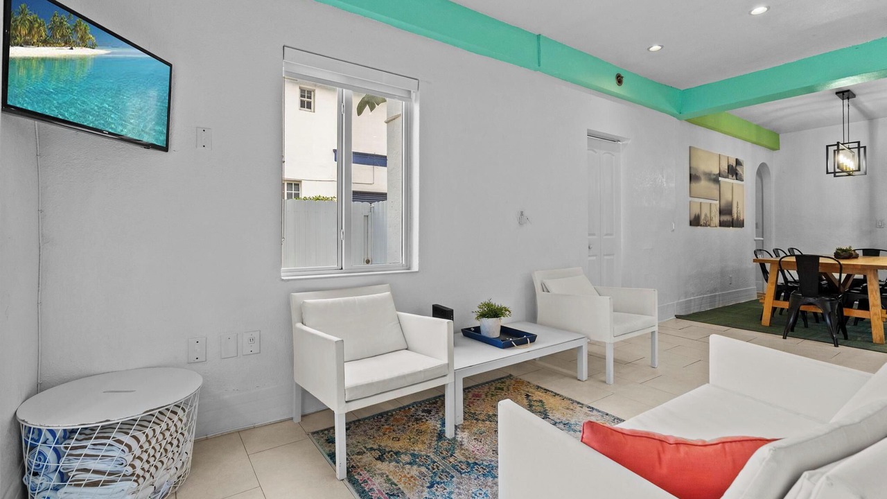 Photo of Livingroom in West Avenue