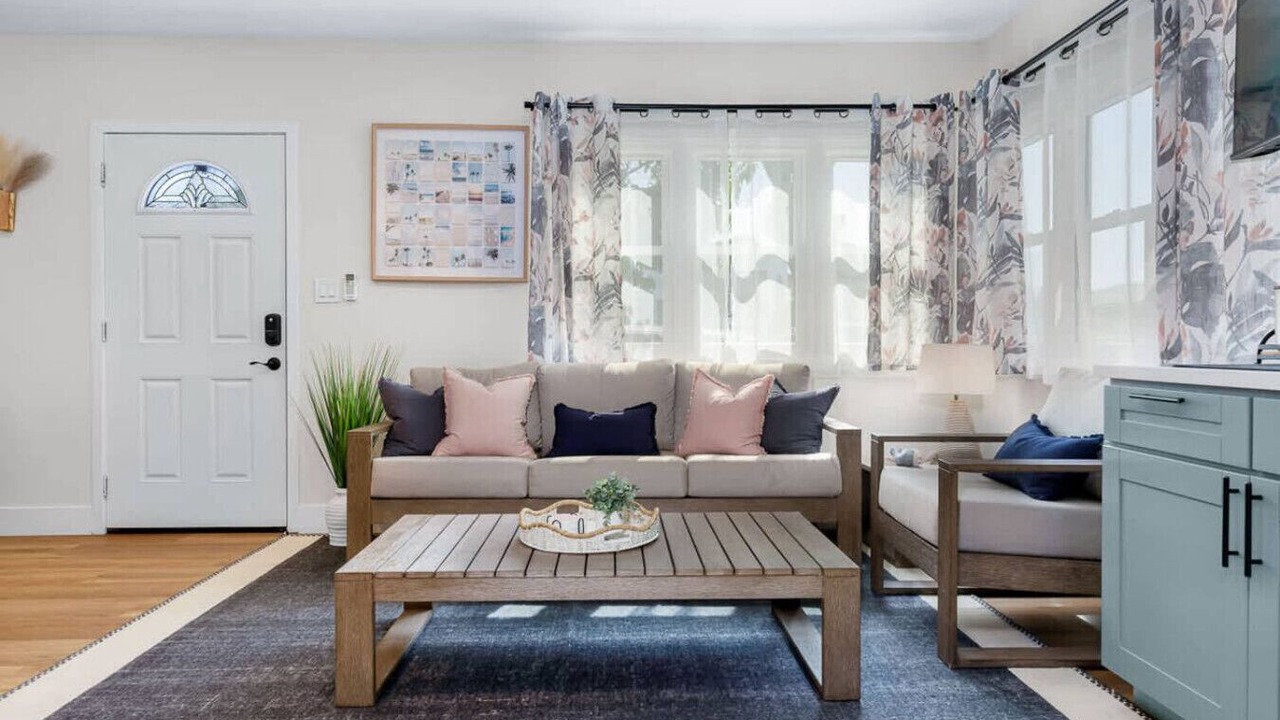 Photo of Livingroom in Ocean Beach