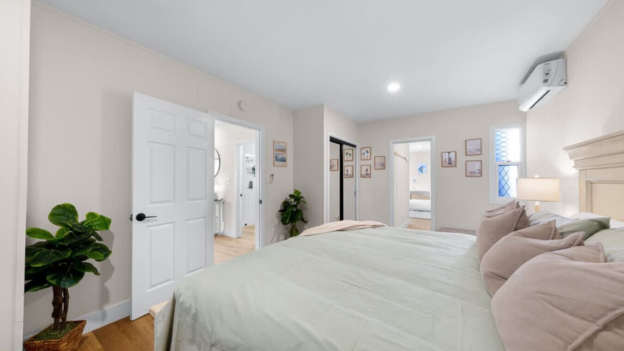 Photo of Bedroom in Ocean Beach