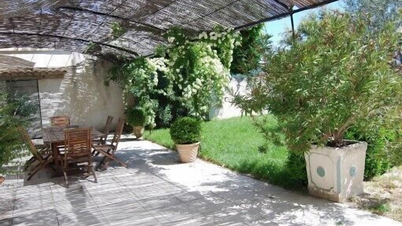 Photo of Others in Tulette