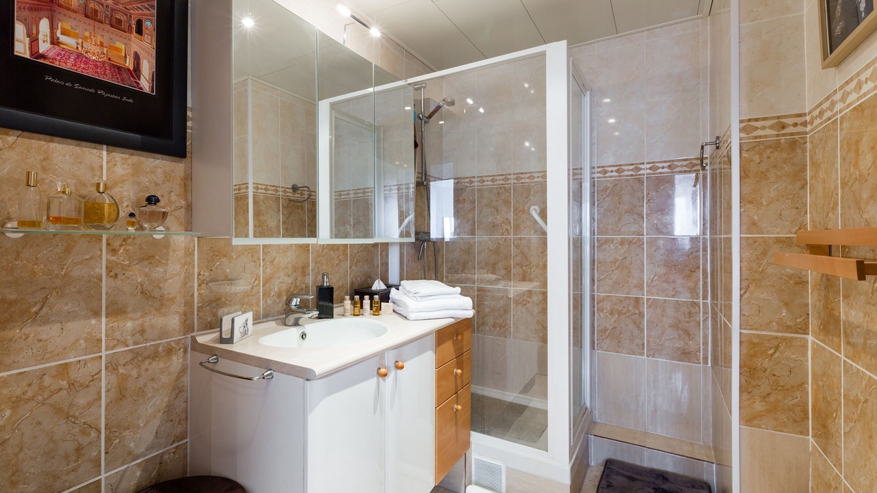 Photo of Bathroom in Porte-Saint-Martin