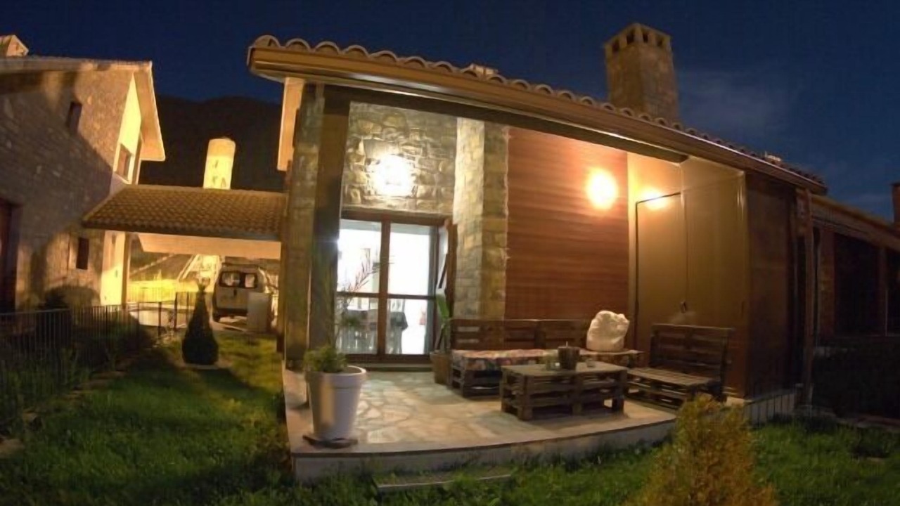 Photo of Outdoor in Gavin