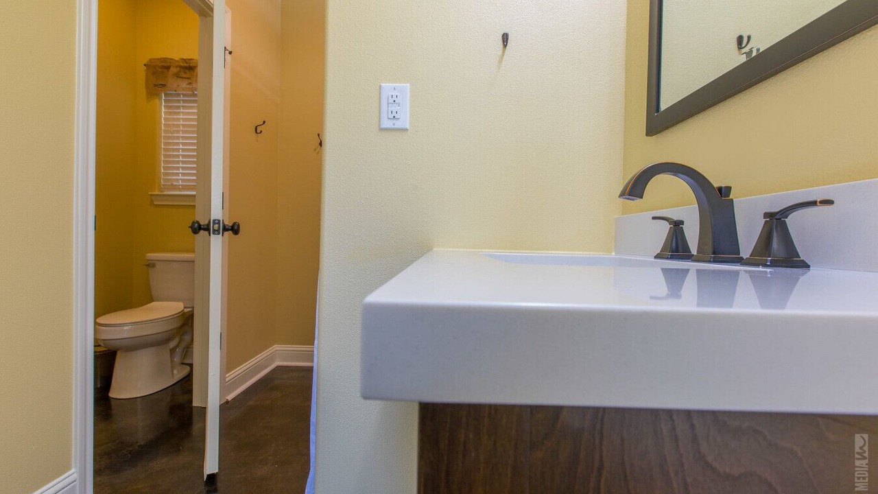 Photo of Bathroom in Brookeland