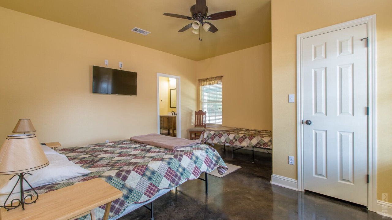 Photo of Bedroom in Brookeland