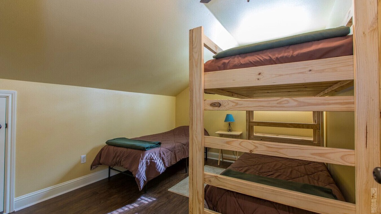 Photo of Bedroom in Brookeland