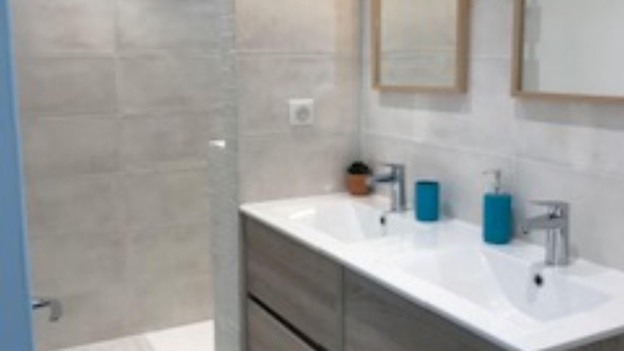 Photo of Bathroom in Pornichet