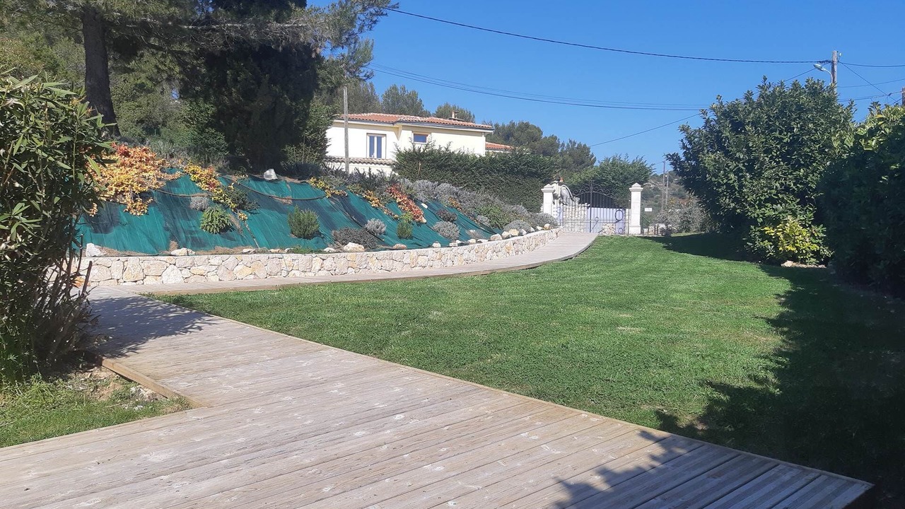 Photo of Others in Eze