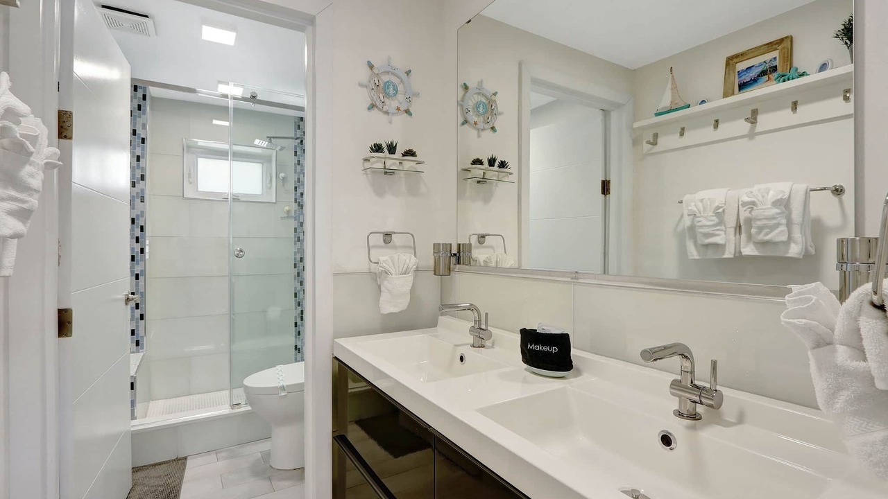 Photo of Bathroom in Anglers Park