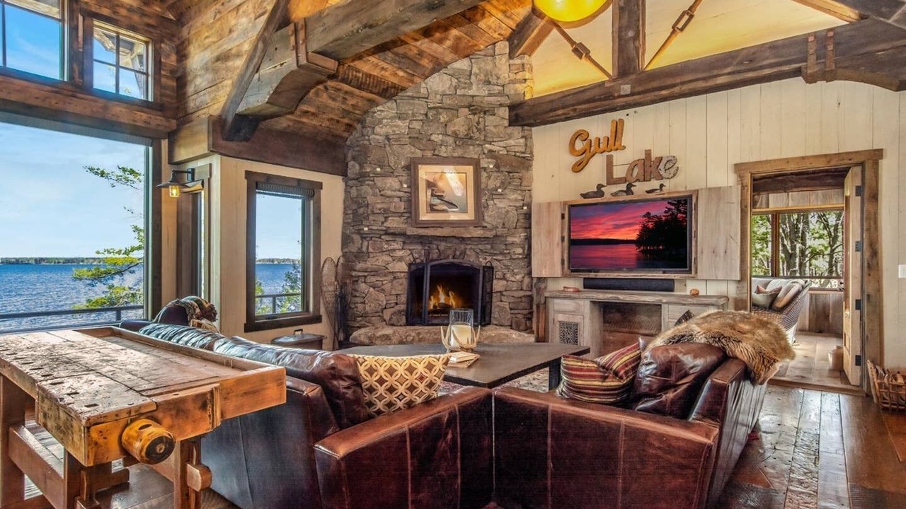 Photo of Bedroom in Lake Shore