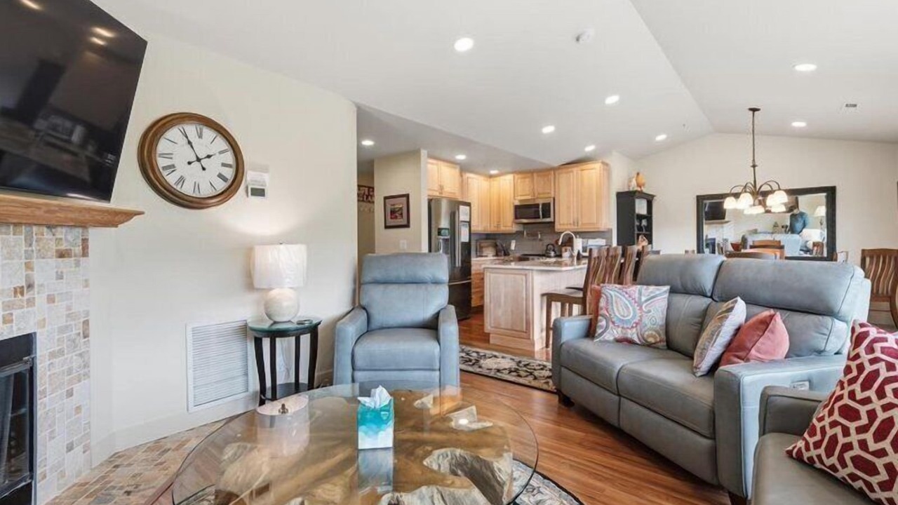 Photo of Livingroom in Chelan
