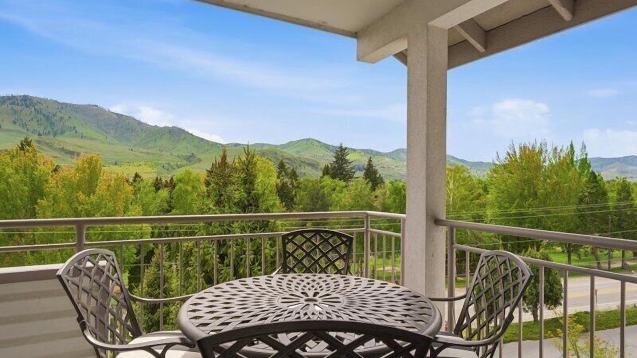 Photo of Patio Balcony in Chelan