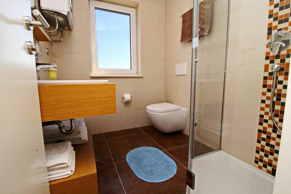 Photo of Bathroom in Drace