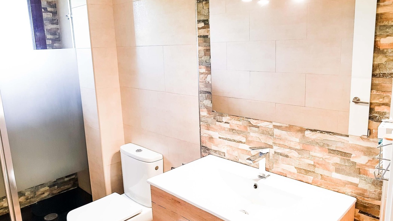 Photo of Bathroom in La Trinidad-San Juan y Todos los Santos