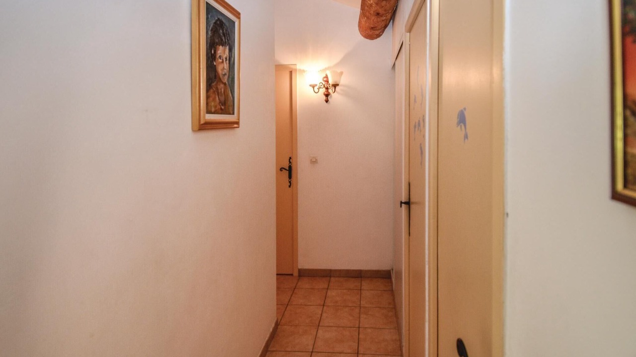 Photo of Others in Venejan