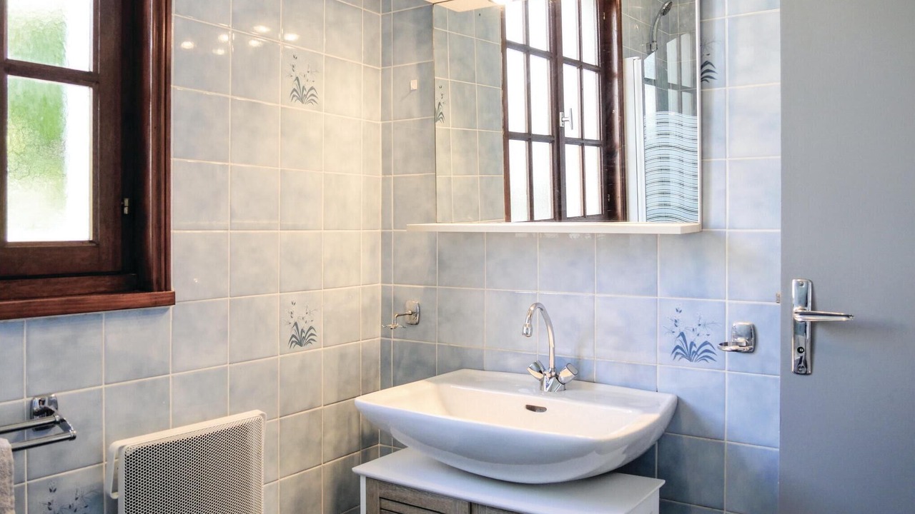 Photo of Bathroom in Hauteville-sur-Mer