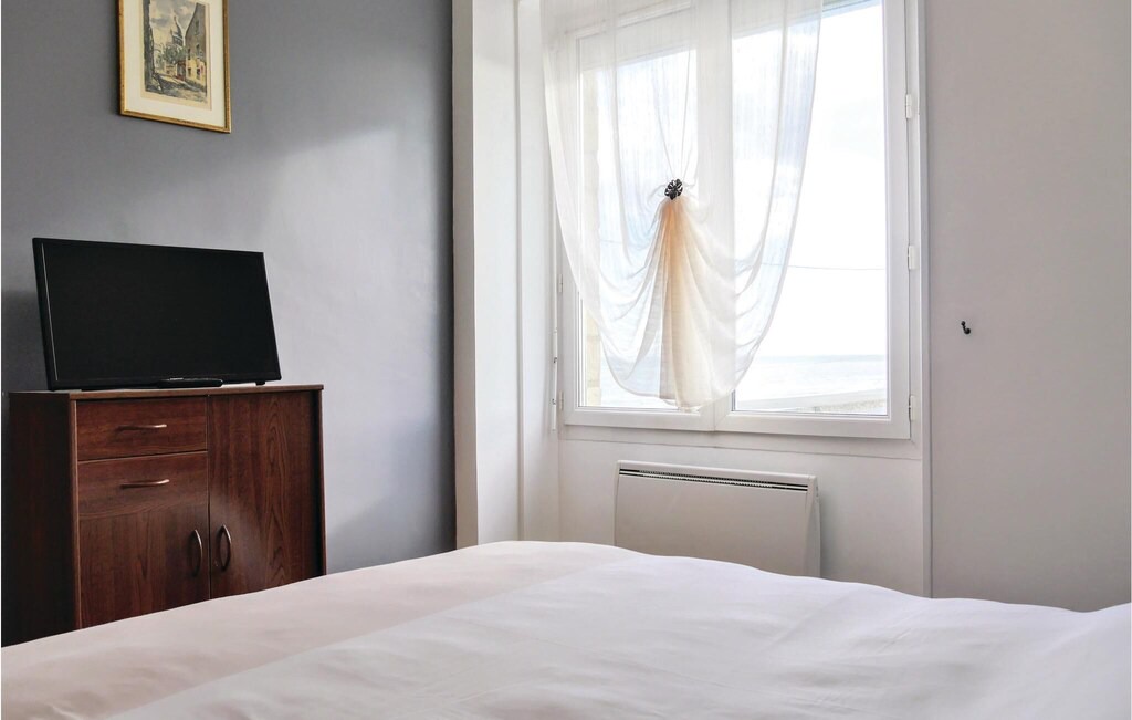 Photo of Bedroom in Saint-Marcouf