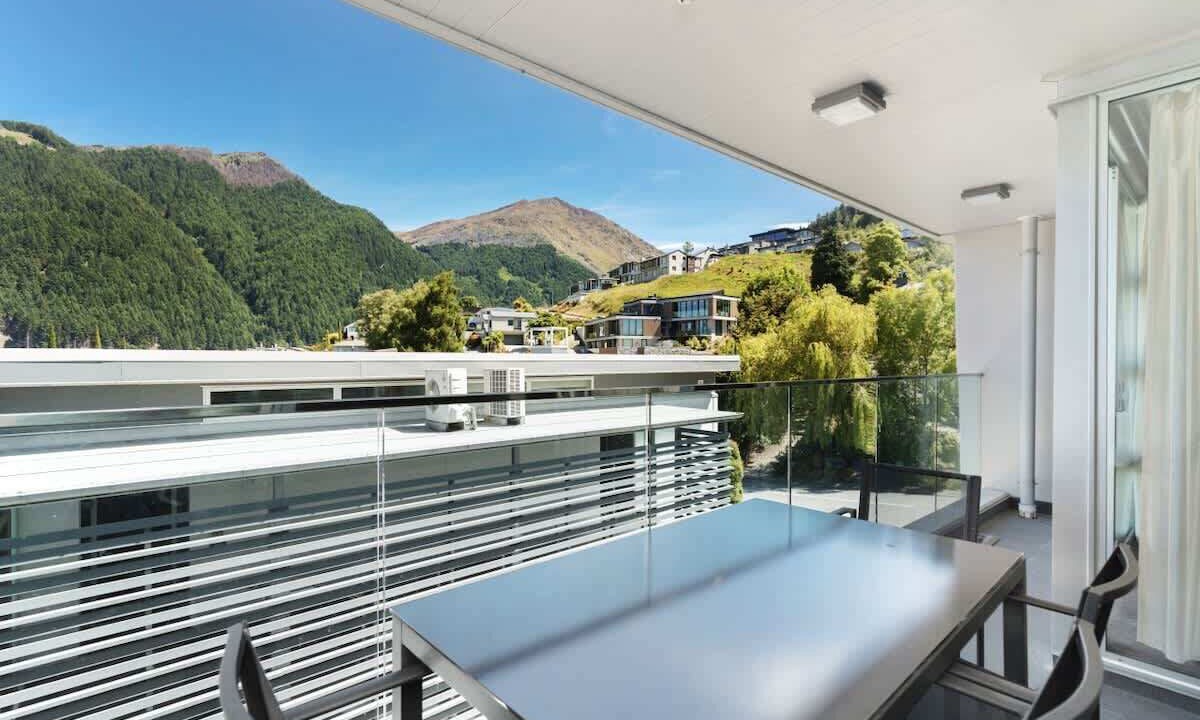 Photo of Patio Balcony in Queenstown City Centre
