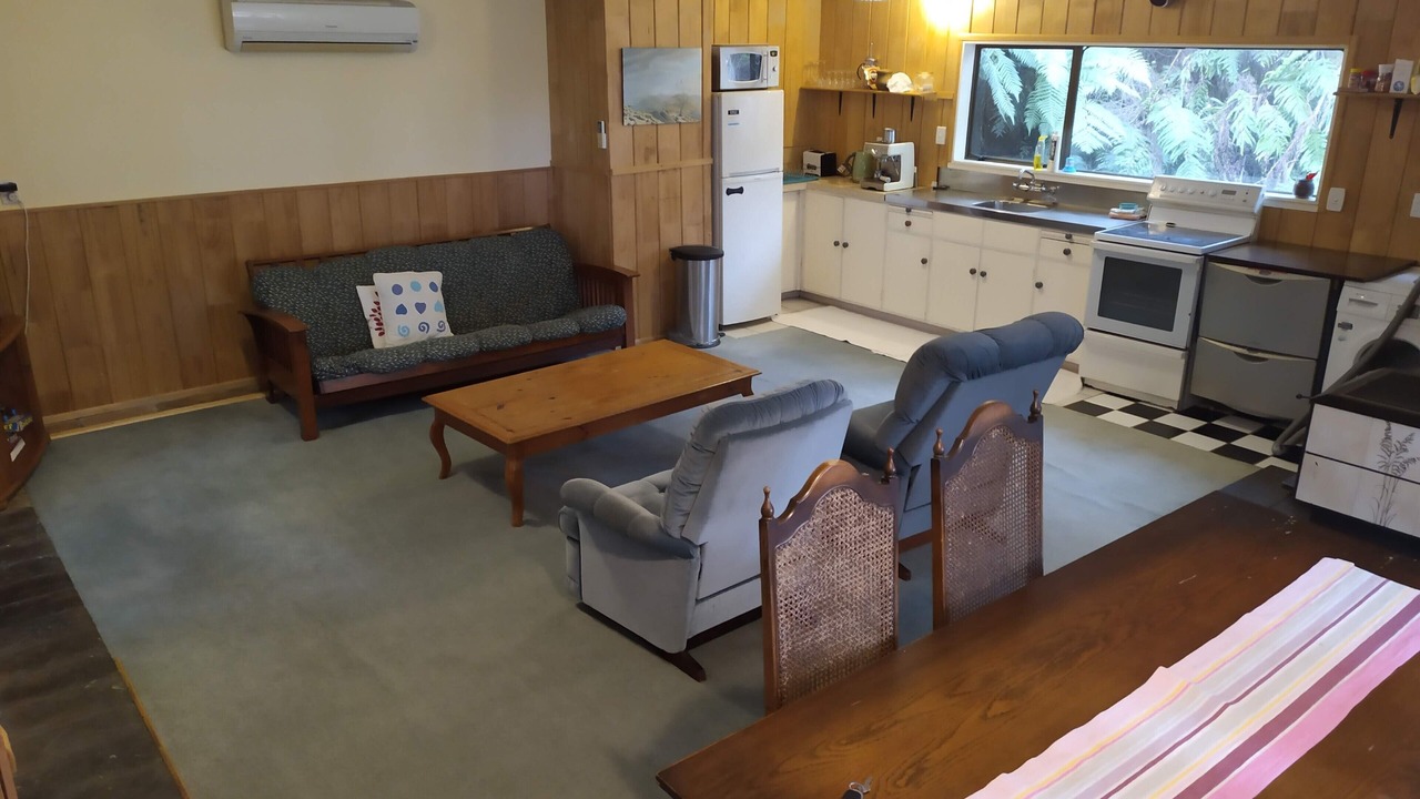 Photo of Livingroom in Horokiwi
