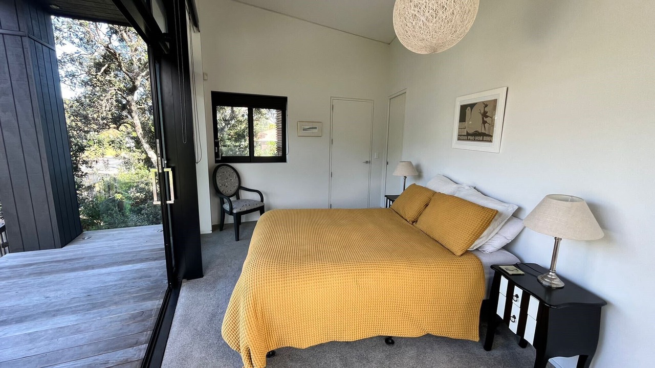 Photo of Bedroom in Surfdale