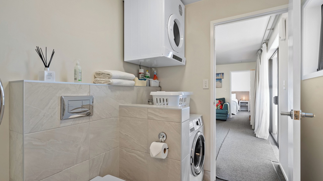 Photo of Others in One Tree Point