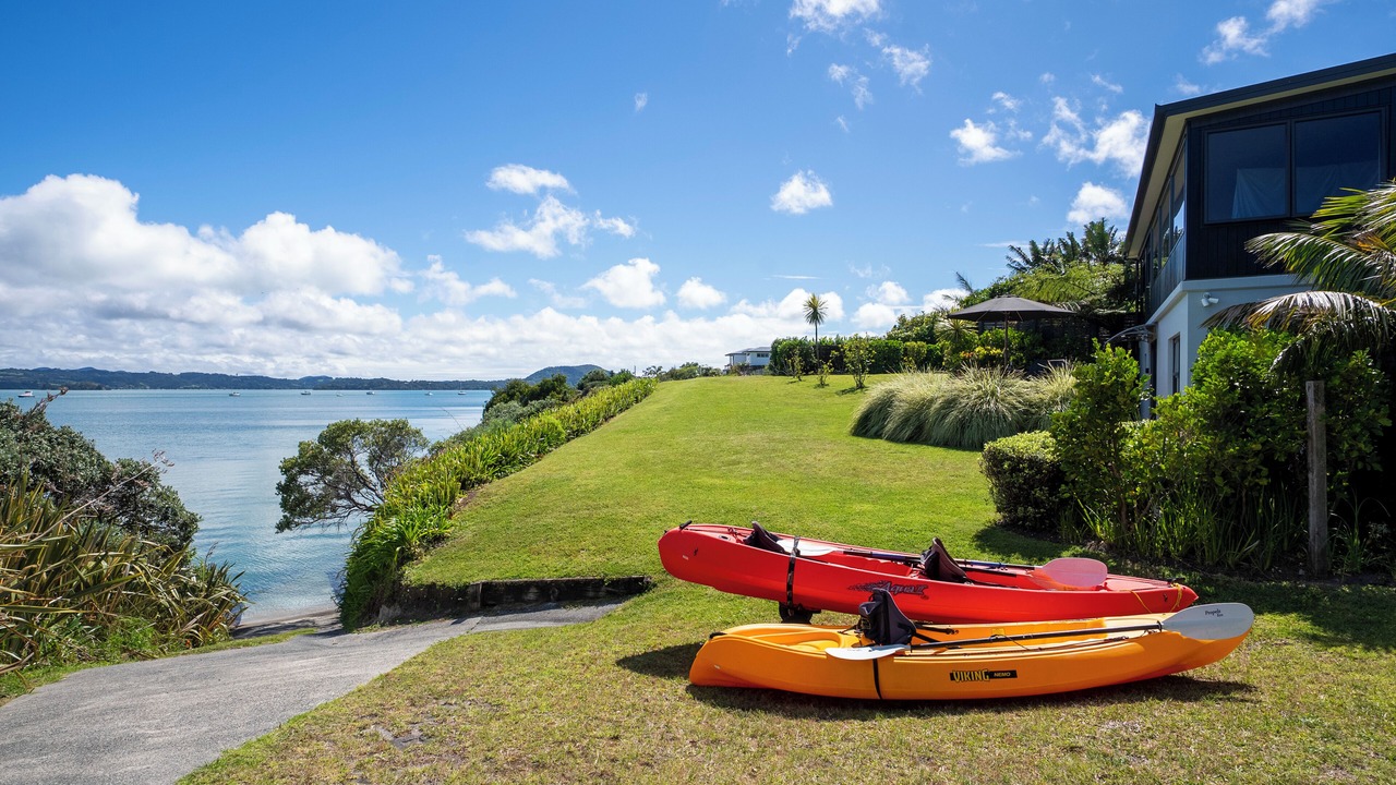 Photo of Others in One Tree Point