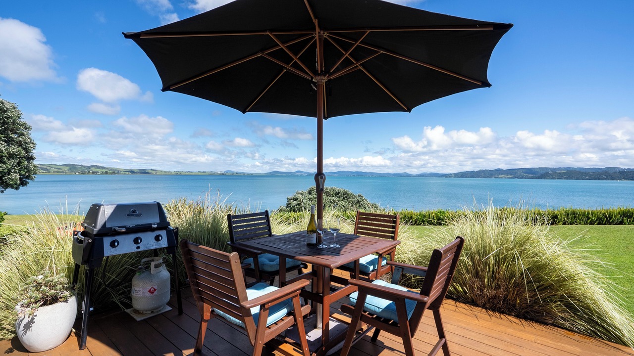 Photo of Others in One Tree Point