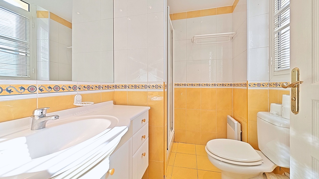 Photo of Bathroom in Cannes City Centre