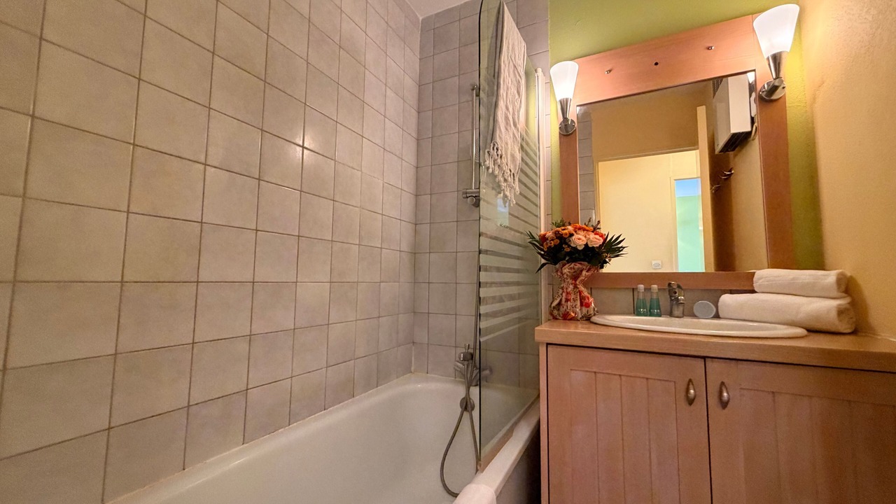 Photo of Bathroom in Cerbere