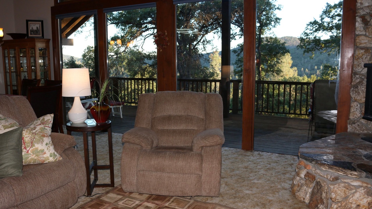 Photo of Livingroom in Midpines