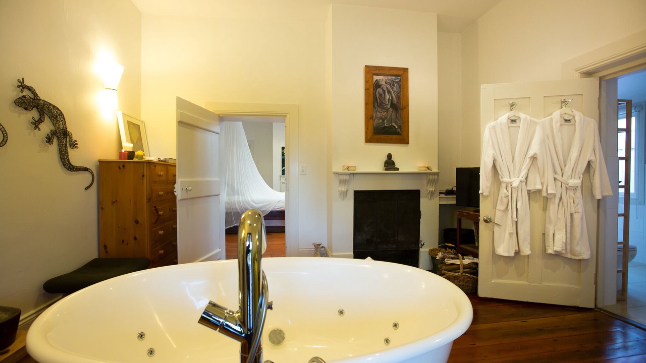 Photo of Bathroom in Strathalbyn