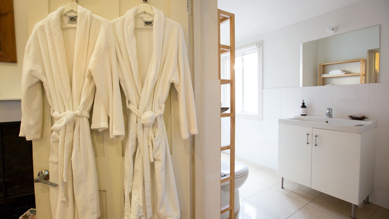 Photo of Bathroom in Strathalbyn