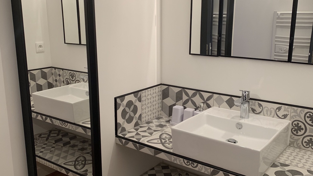 Photo of Bathroom in Saint-Jean-de-Maruejols-et-Avejan
