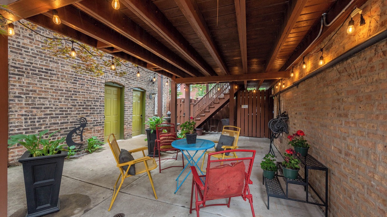 Photo of Outdoor in Andersonville