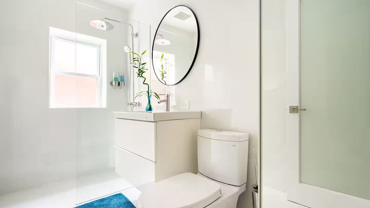 Photo of Bathroom in Andersonville
