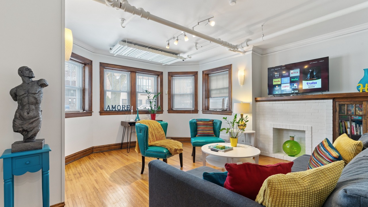 Photo of Livingroom in Andersonville