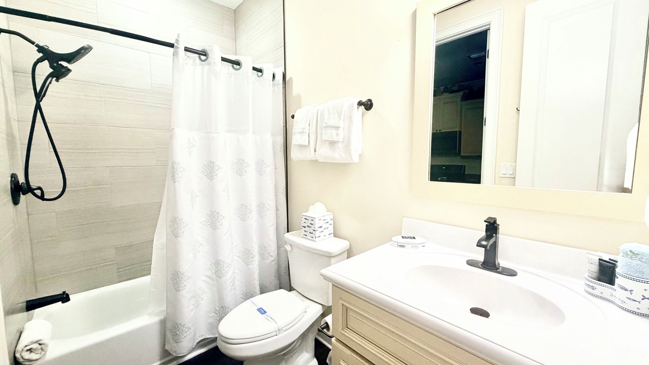 Photo of Bathroom in Marathon