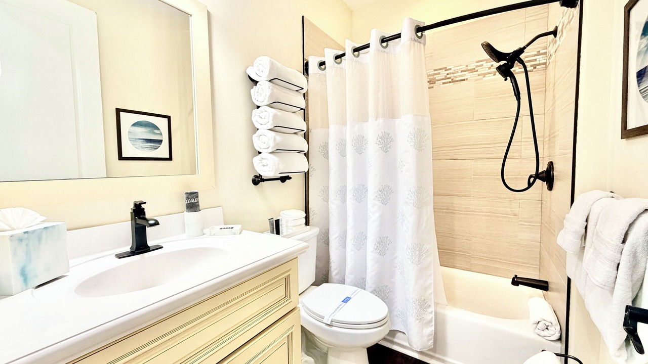 Photo of Bathroom in Marathon
