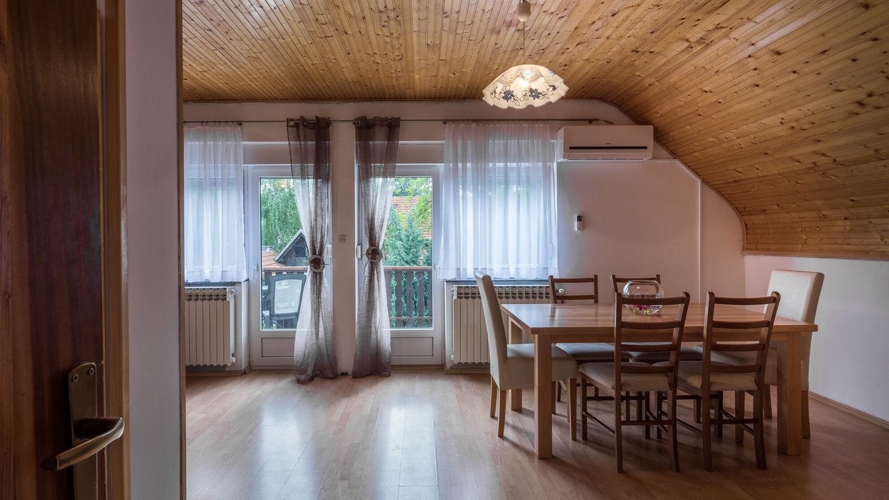 Photo of Livingroom in Catrnja