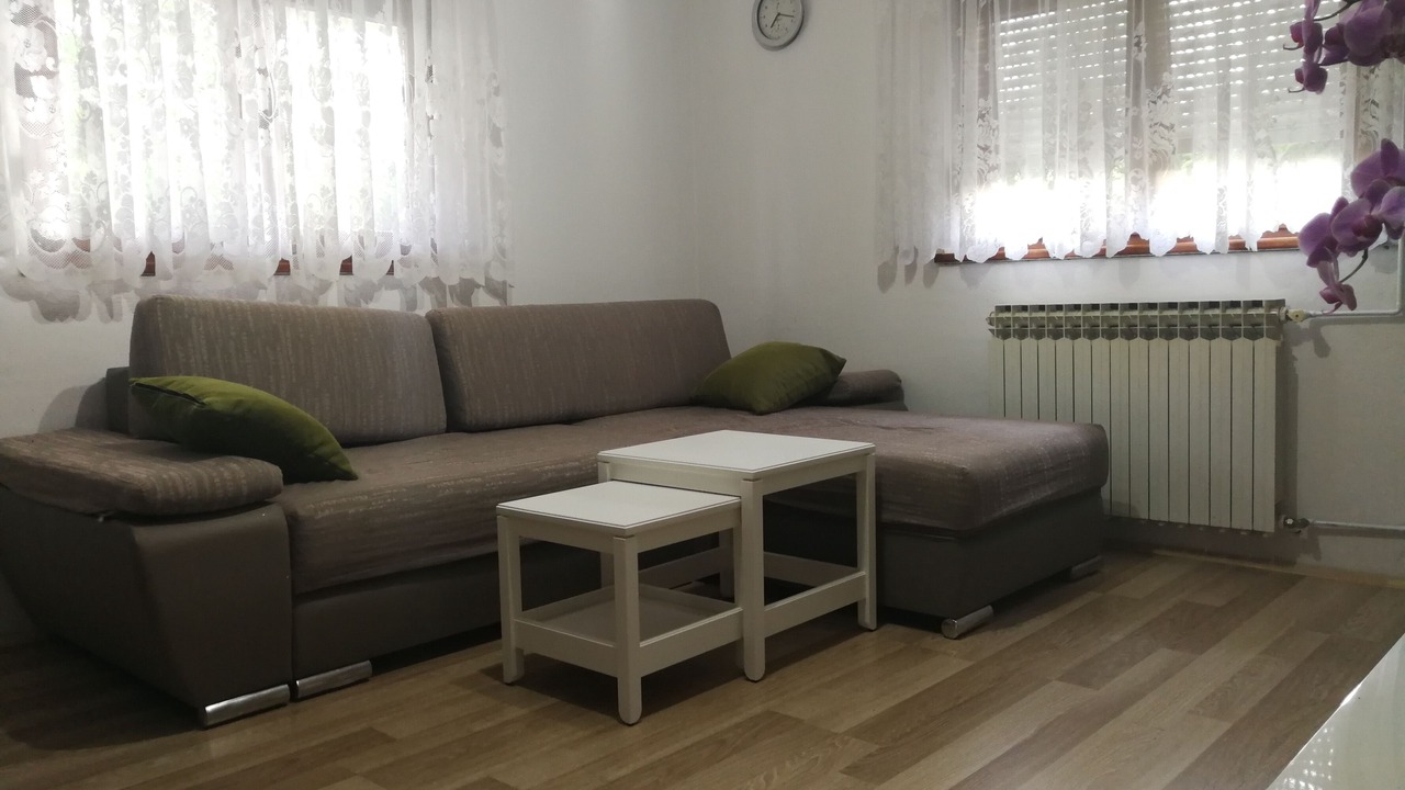 Photo of Livingroom in Catrnja