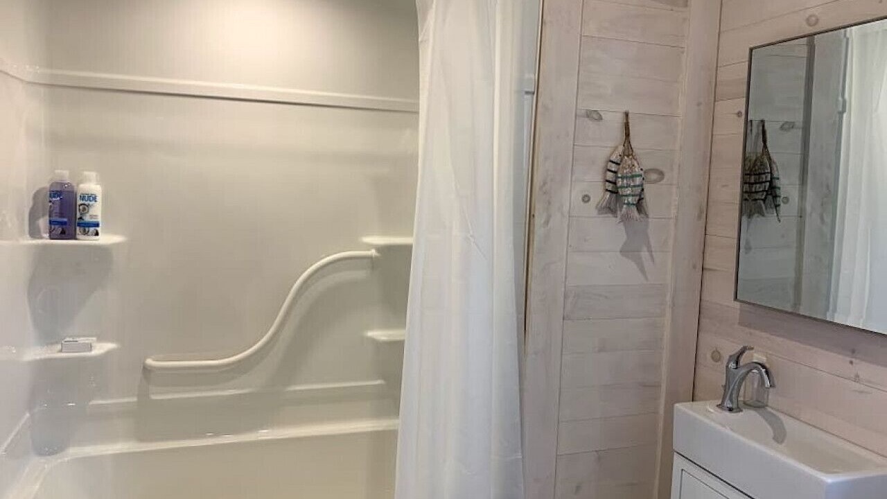 Photo of Bathroom in Port Mouton