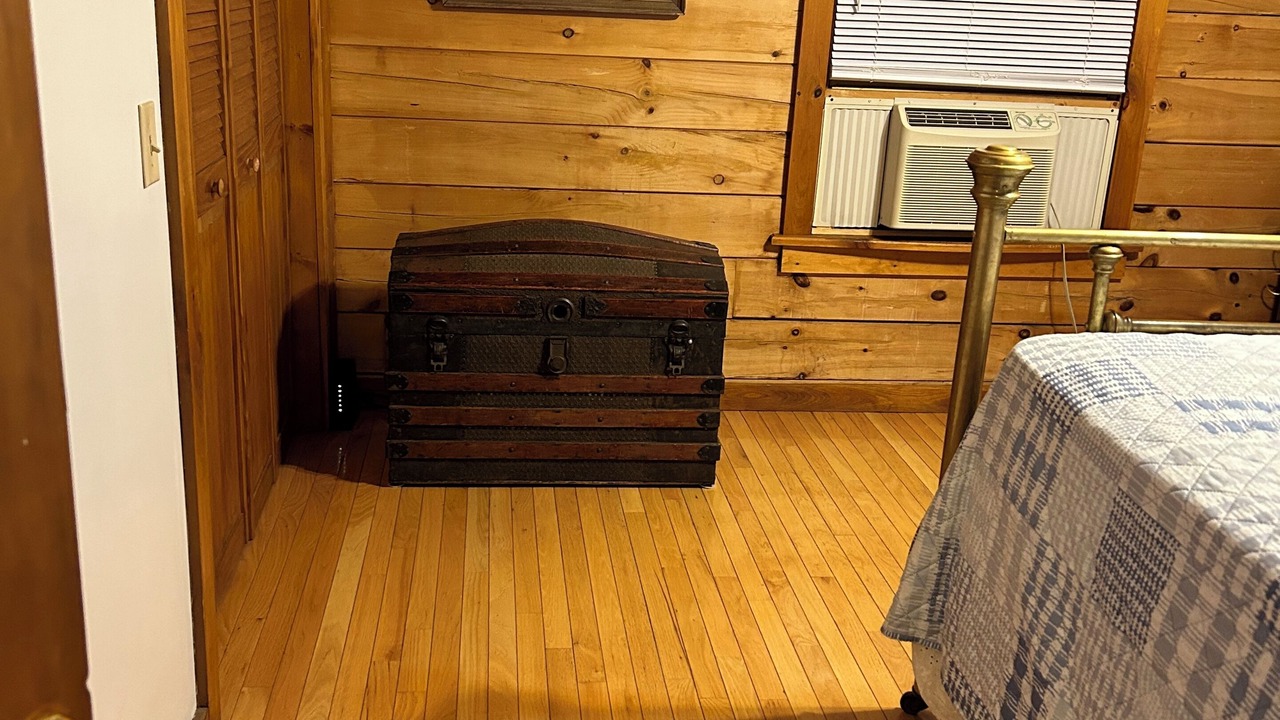 Photo of Bedroom in Lake George