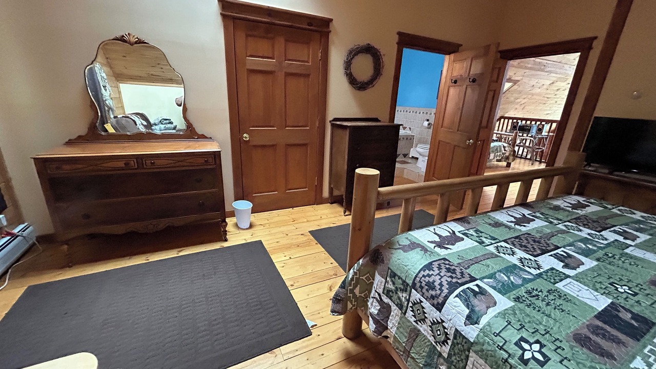 Photo of Bedroom in Lake George