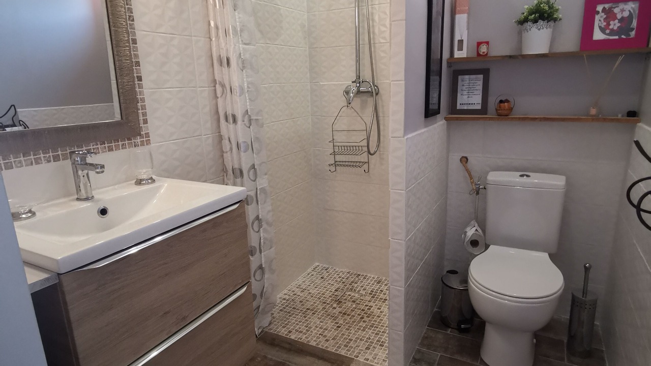 Photo of Bathroom in Ansouis