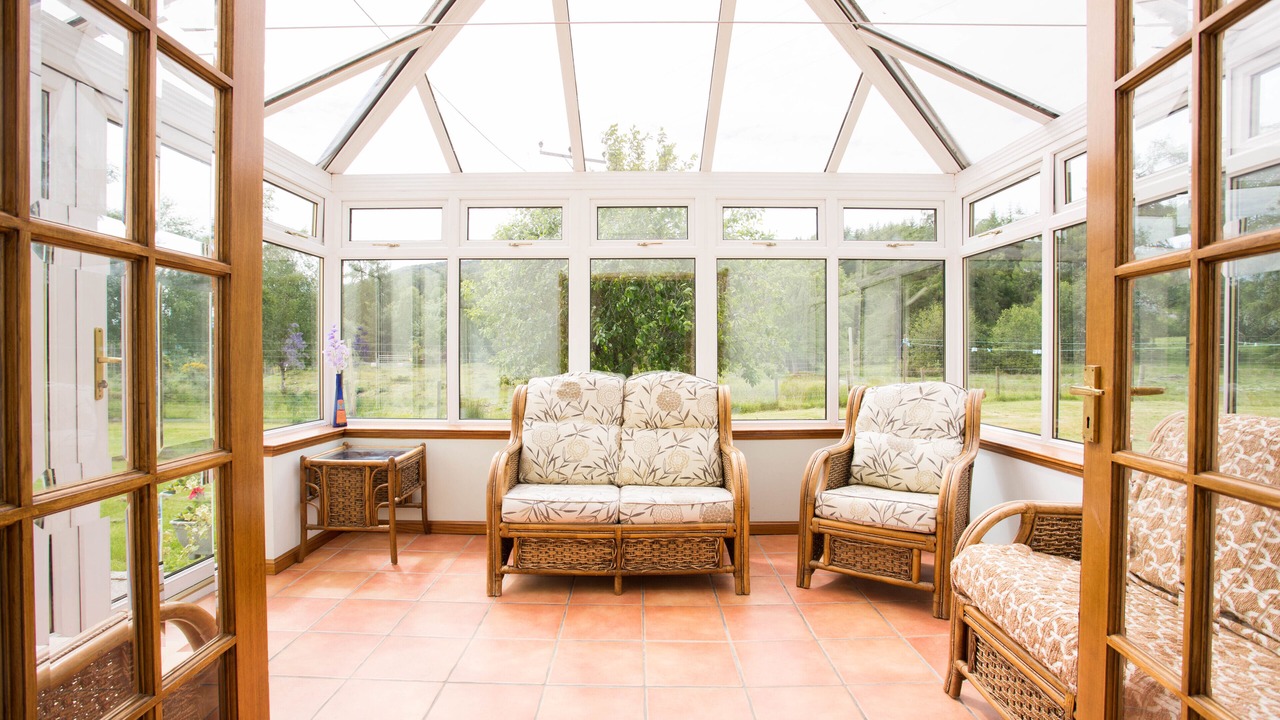 Photo of Others in Contin