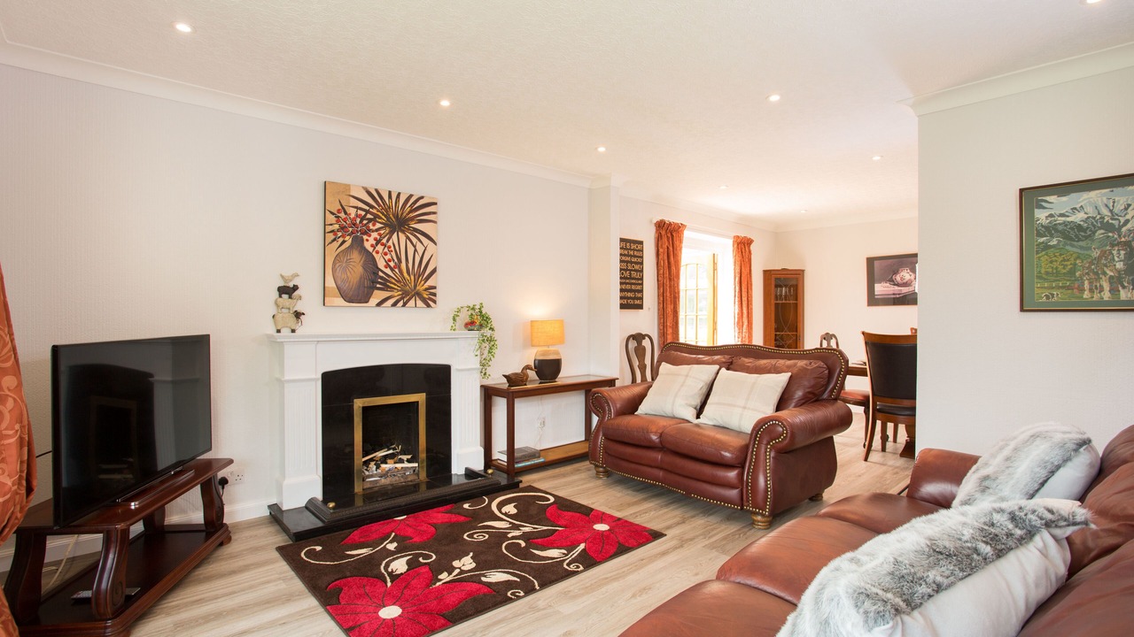 Photo of Others in Contin