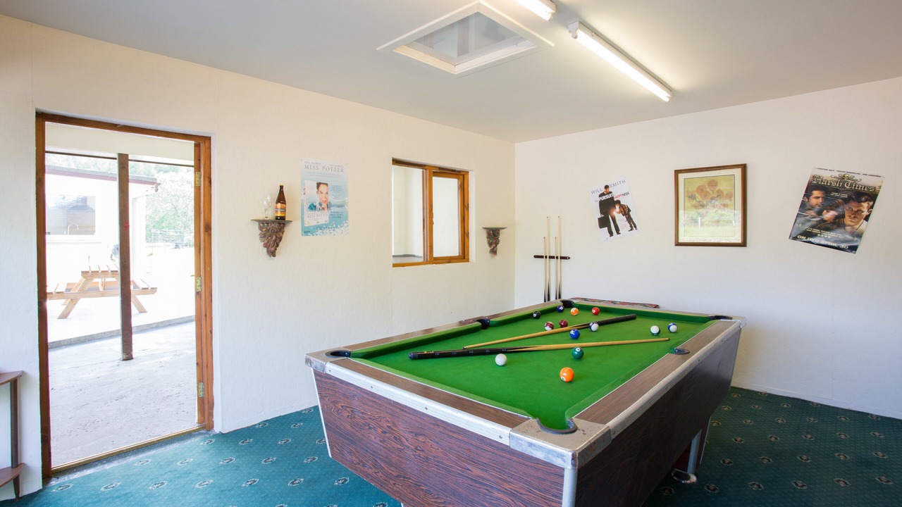 Photo of Others in Contin