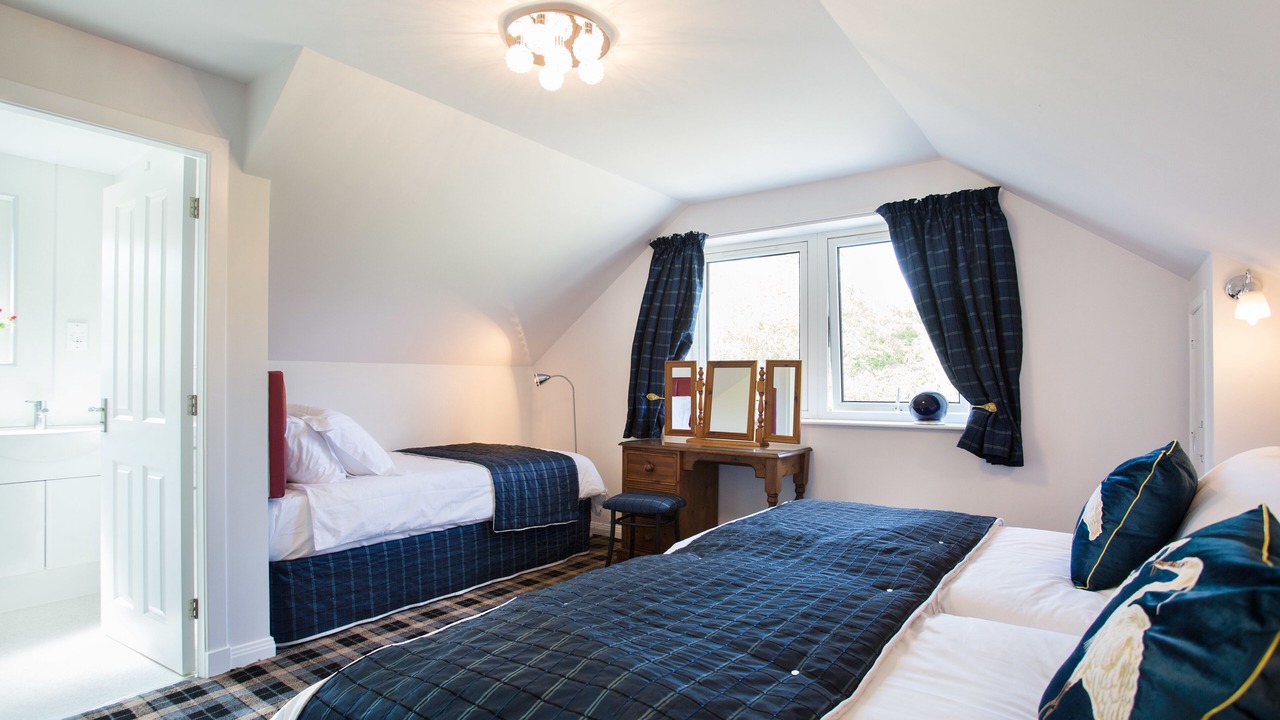 Photo of Others in Contin