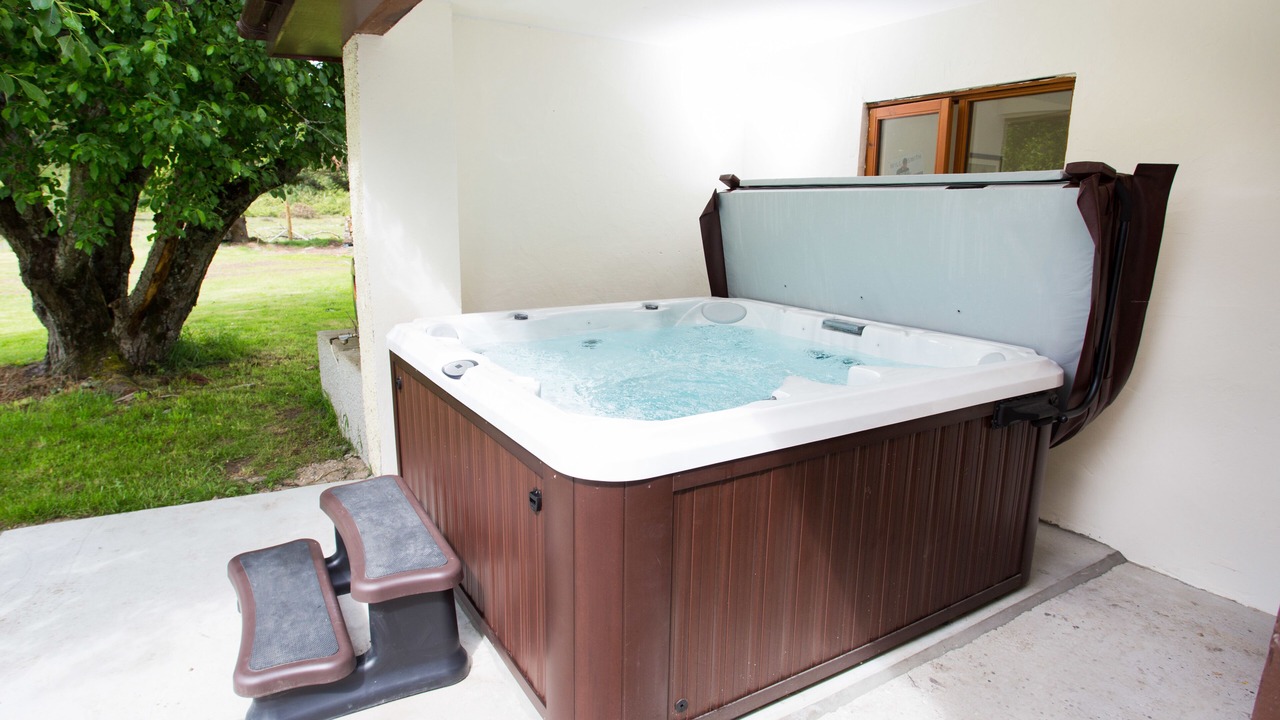 Photo of Others in Contin