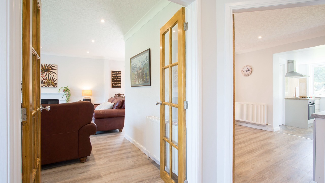 Photo of Others in Contin